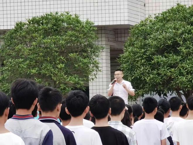 青联委员封面人物｜深耕AI技术 勇当时代弄潮儿——梁龙双(图5)