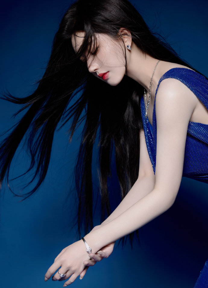 父母儿女一起换着c(图1)