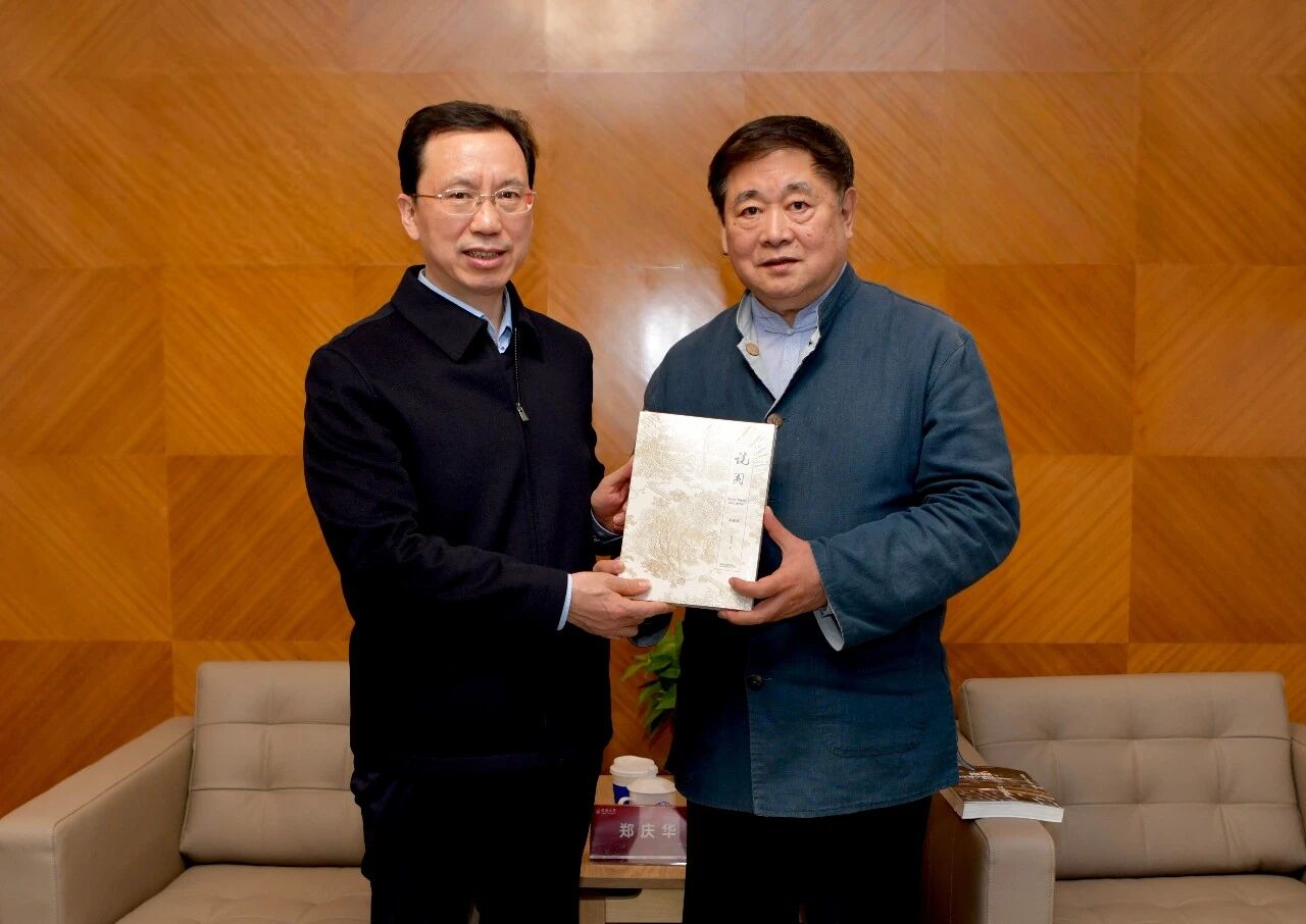 “文化的力量让文化遗产资源活起来”中国文物学会专家委员会主任单霁翔在同济大学开讲(图1)